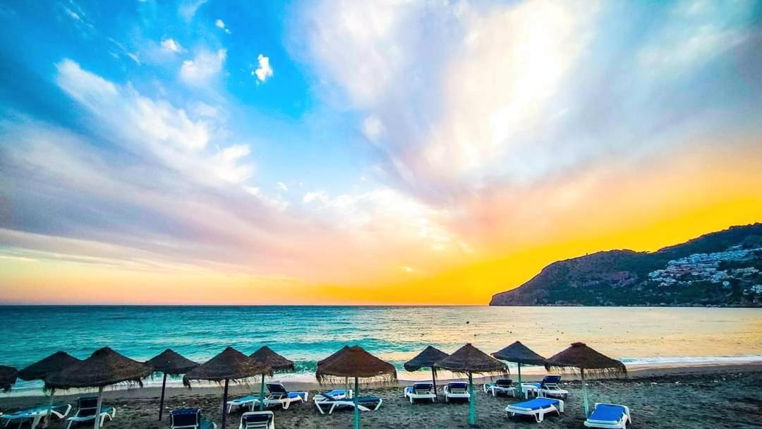 דירות Almuñécar Rosalia Playa San Cristobal Wifi Netflix מראה חיצוני תמונה